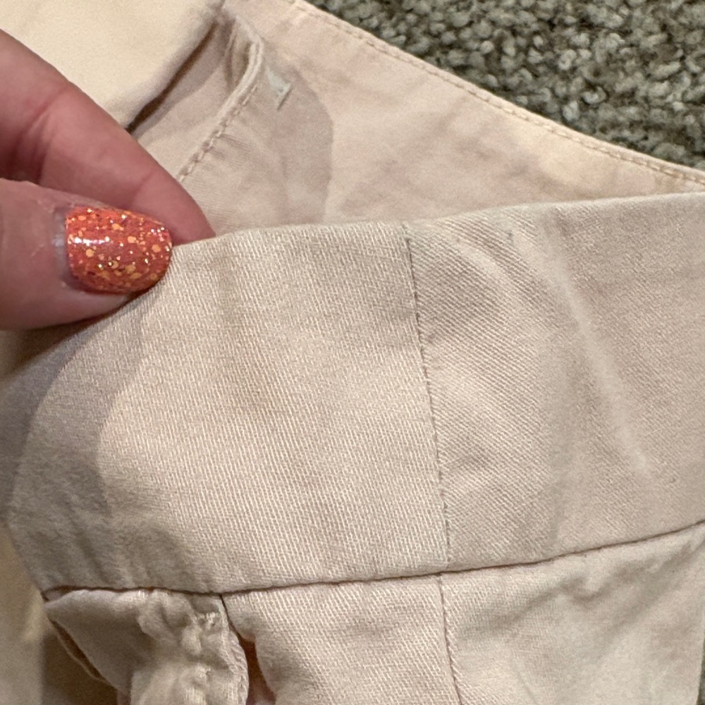 LOFT Light Pink Chic Ruffle Shorts EUC 4 - Picture 6 of 7